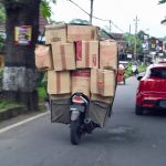 乗せすぎなバイク